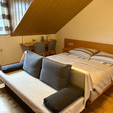 Havanna Pension Sankt Poelten Esterno foto