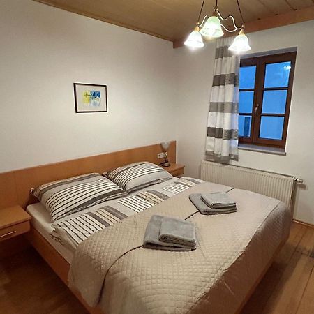 Havanna Pension Sankt Poelten Esterno foto