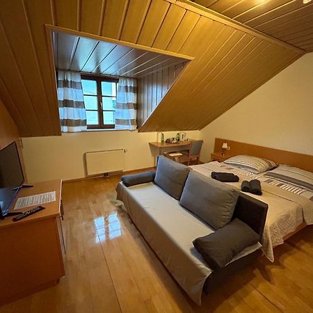 Havanna Pension Sankt Poelten Esterno foto