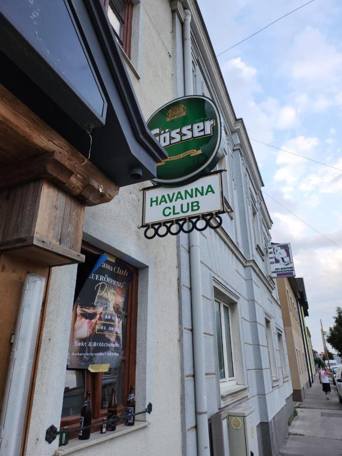 Havanna Pension Sankt Poelten Esterno foto