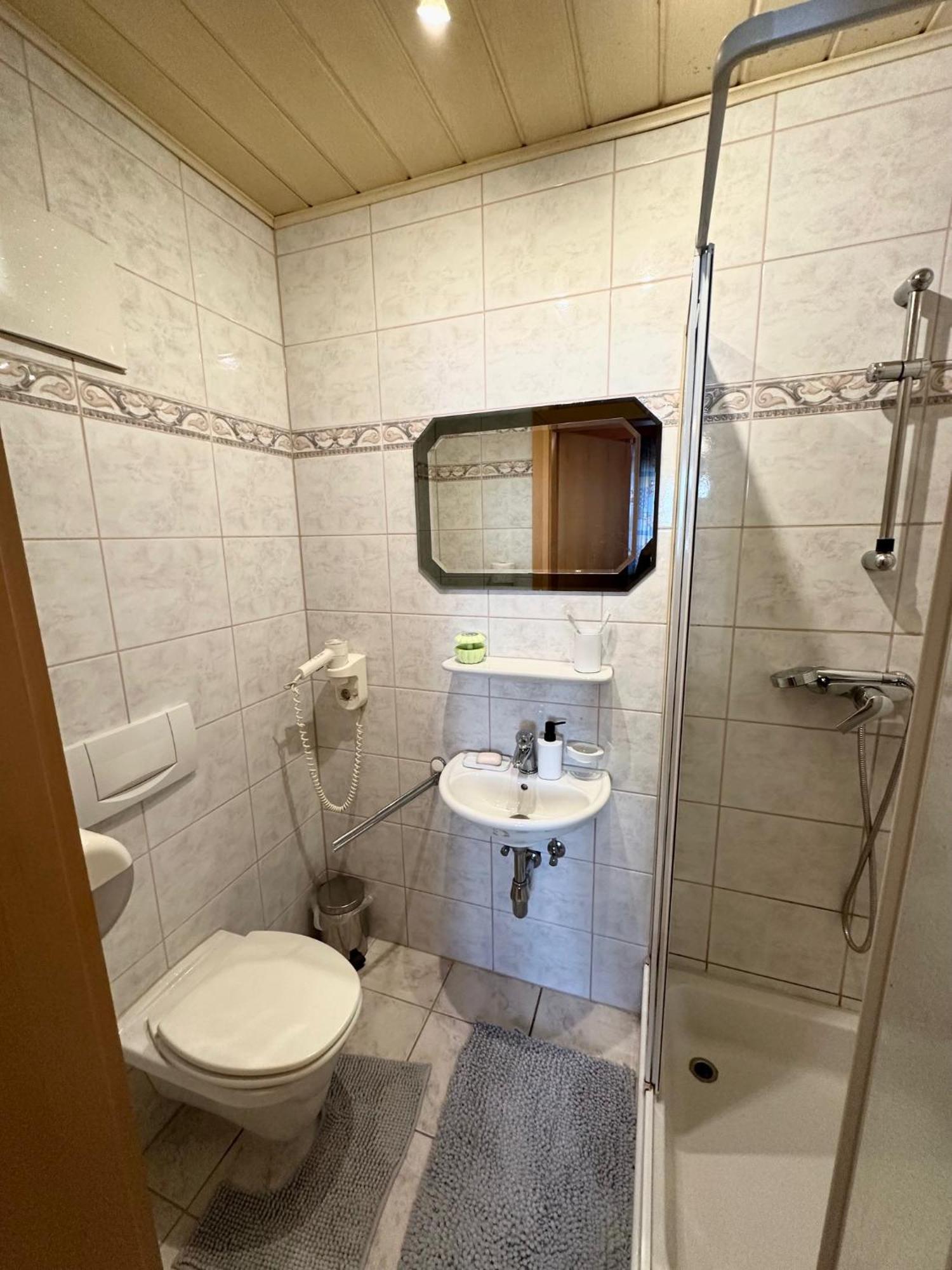 Havanna Pension Sankt Poelten Esterno foto