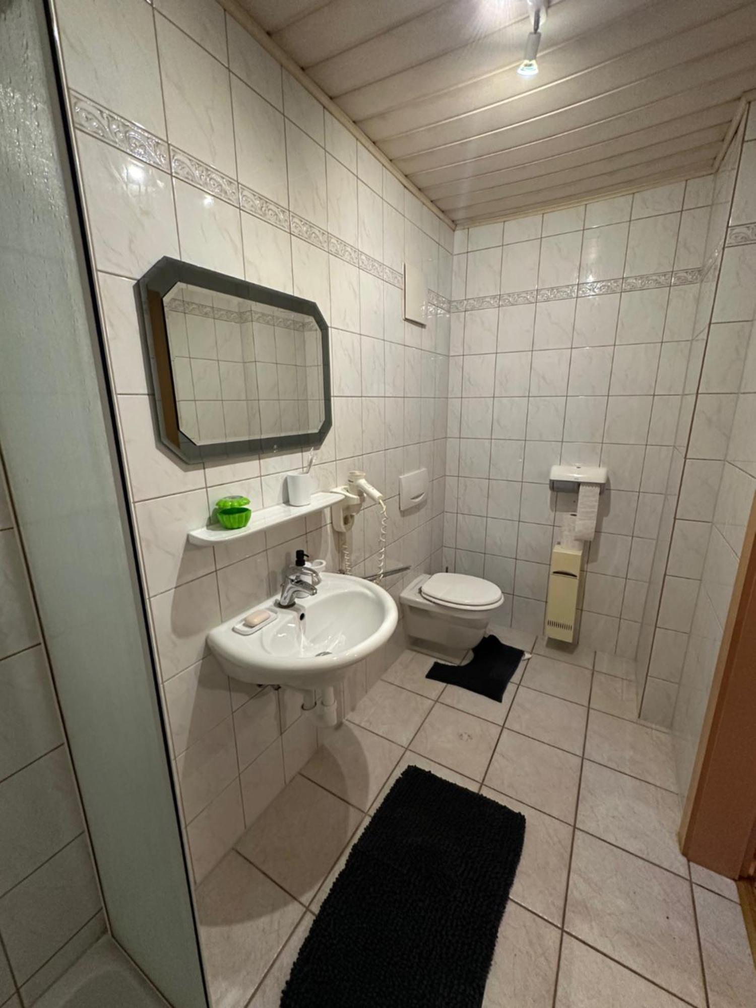 Havanna Pension Sankt Poelten Esterno foto