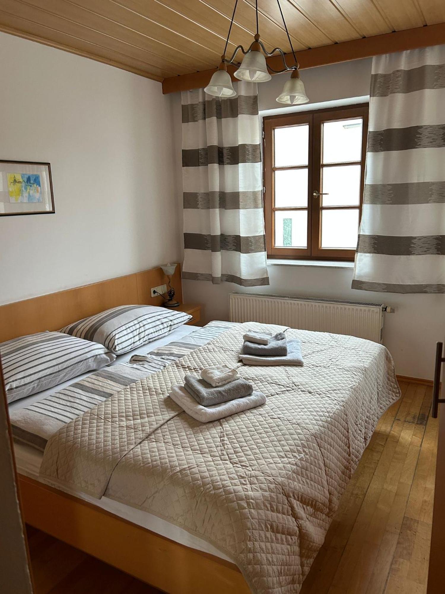 Havanna Pension Sankt Poelten Esterno foto